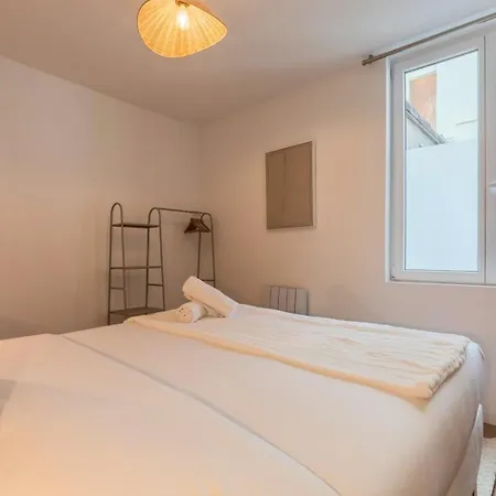 Sur La Place Sebastopol ליל