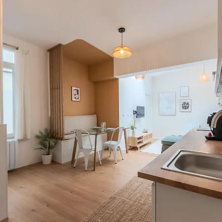 Sur La Place Sebastopol ליל