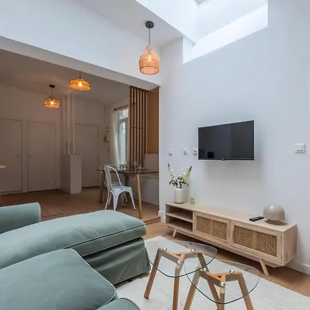 Sur La Place Sebastopol ליל